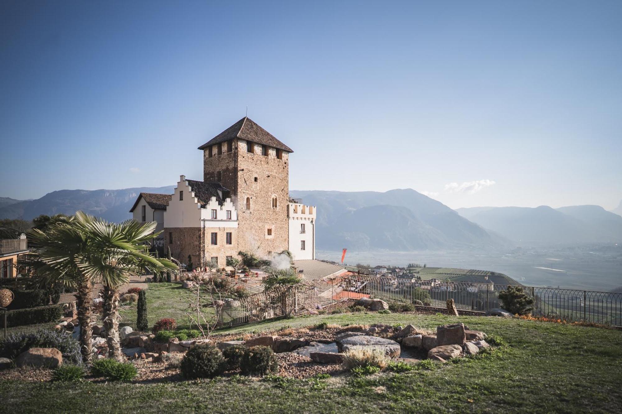 Schloss Hotel Korb Appiano Sulla Strada Del Vino Zewnętrze zdjęcie