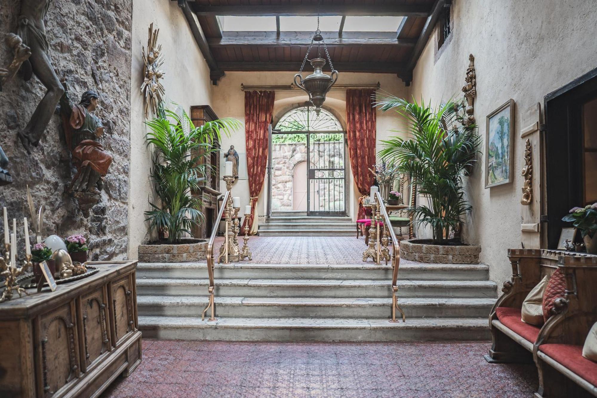 Schloss Hotel Korb Appiano Sulla Strada Del Vino Zewnętrze zdjęcie